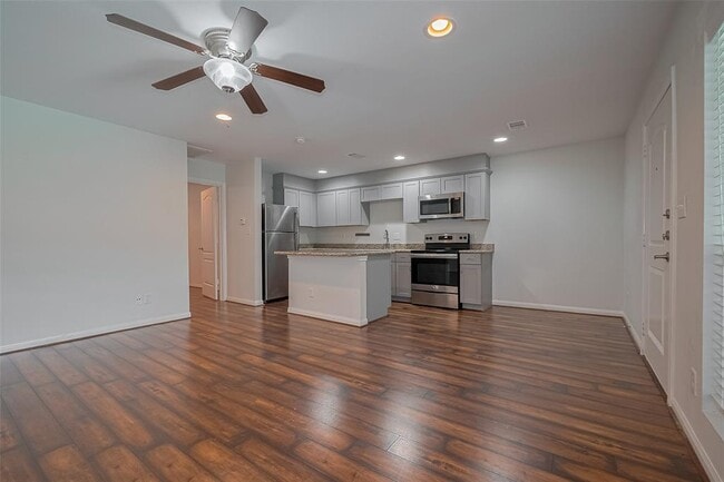 Photo - 5333 Richmond Ave. Unidad 25 Rental