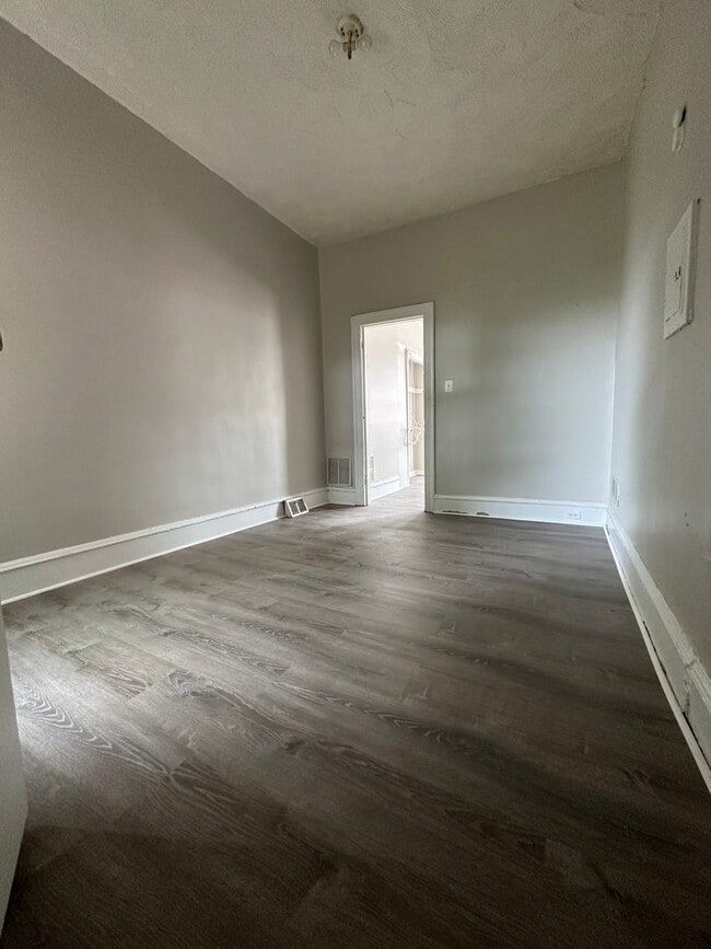 Photo - 1232 W Somerset St Unidad 2