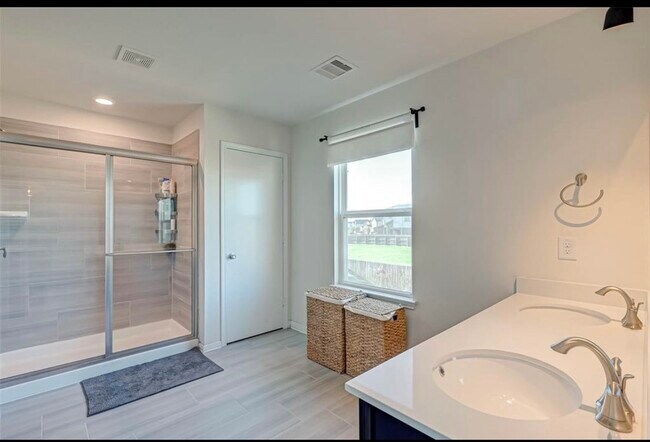 Photo - 16330 Oakside Hollow Ln