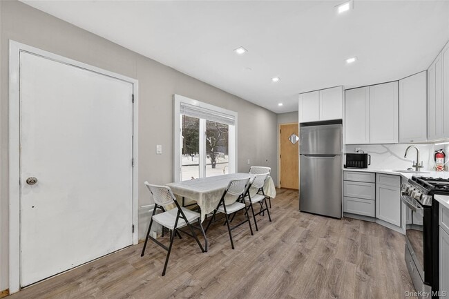 Photo - 28 Edward Ave