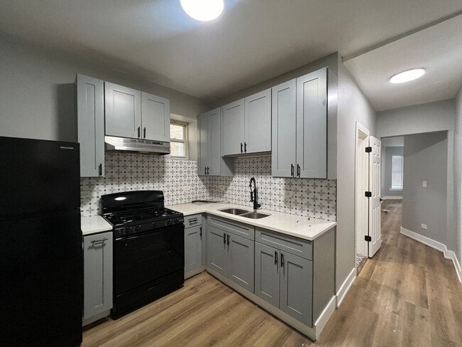 6804 S Champlain Ave Unit 1