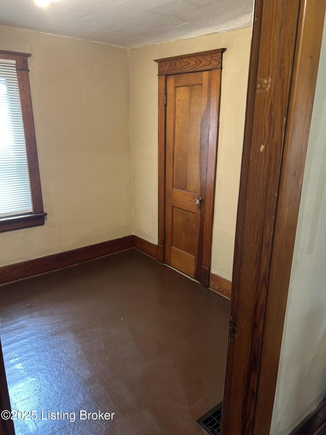 Photo - 9119 Preston Hwy