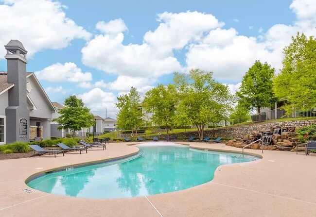 Stoneleigh Centerton Apartments