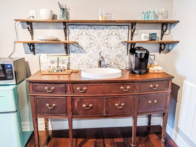 Photo - 1212 Tung Hill Dr