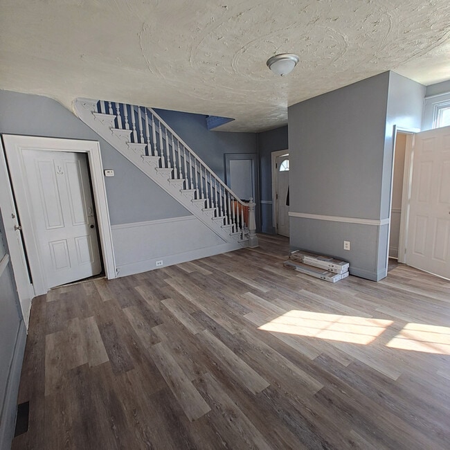 Photo - 133 E Pennsylvania Ave