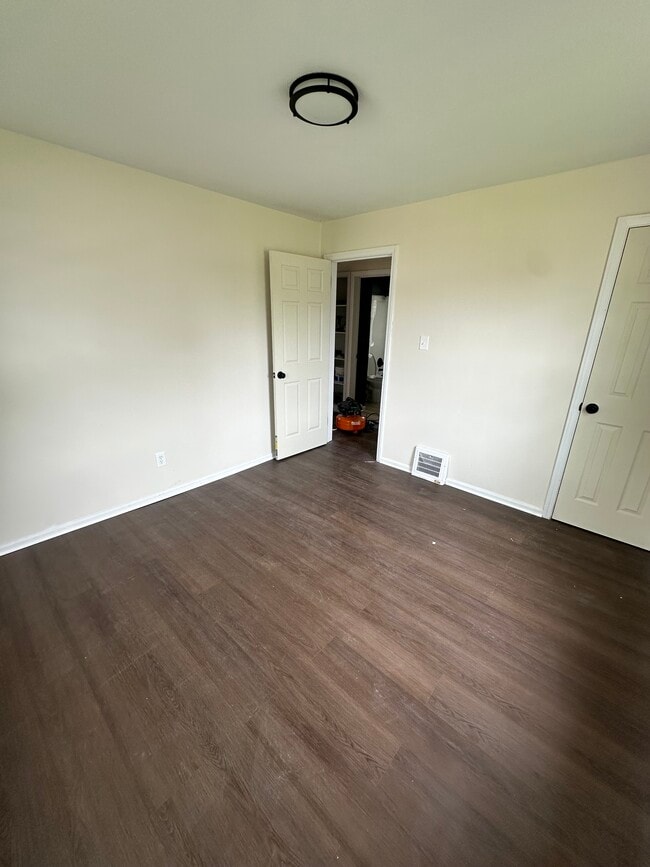 Photo - 12705 Emery Ave
