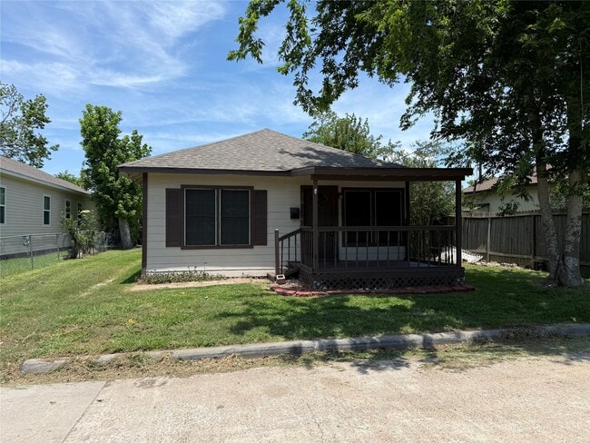 Building Photo - 118 E Murrill Ave