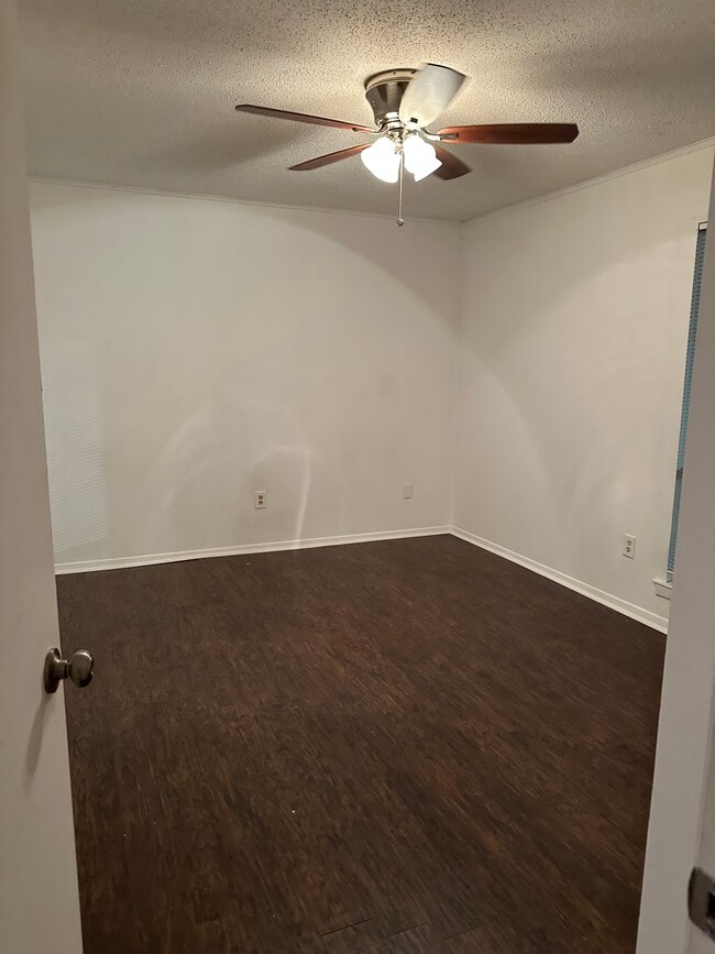 Photo - 5653 Encino Cv