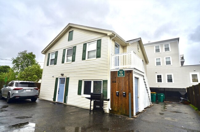 Building Photo - 47 Massasoit Ave Unit A