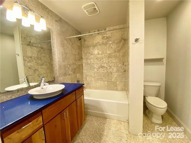 Building Photo - 3722 Park Rd Rental