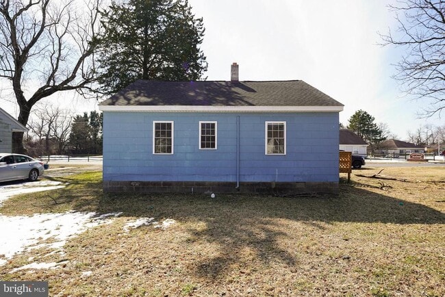 Photo - 8369 Nylon Ave