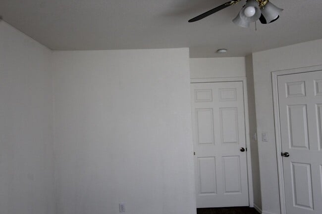 Photo - 2019/2023 Garden Avenue Unit 2019