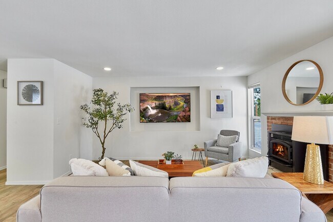 Photo - 629 212th St SW Unidad SI ID1470514P