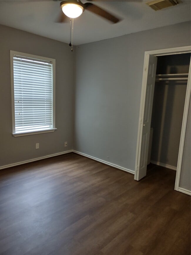 Building Photo - 6027 Belneath St