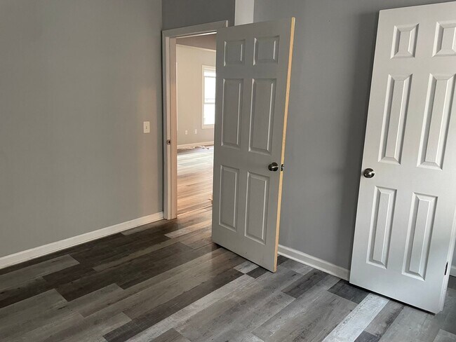 Photo - 687 Winchester Ave Unit 689 (Floor 2)