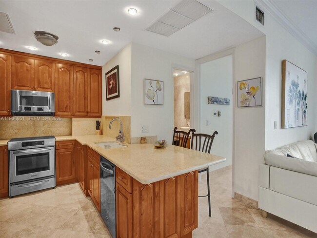 Photo - 3180 S Ocean Dr Unidad 1709