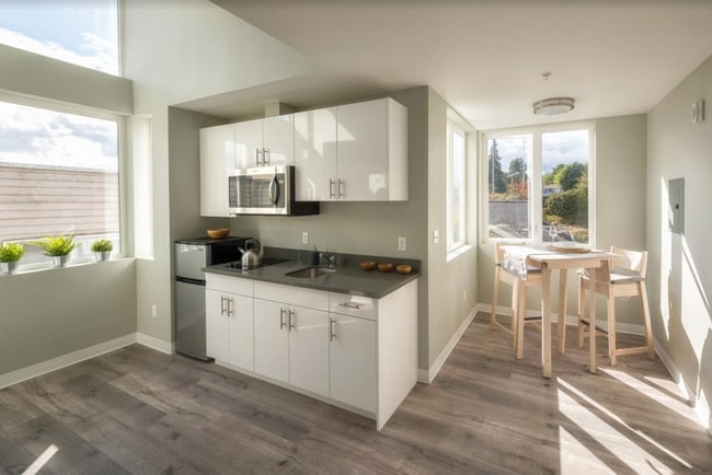 Building Photo - 7th Ave Place Rental