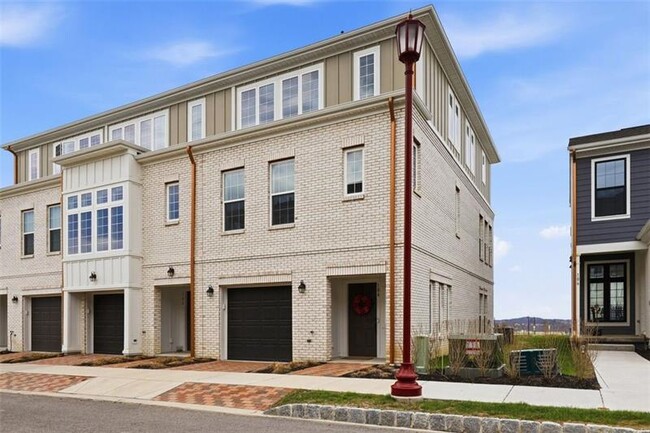 Photo - 104 Founders St