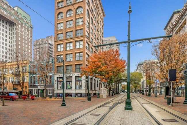 Photo - 10 N Main St