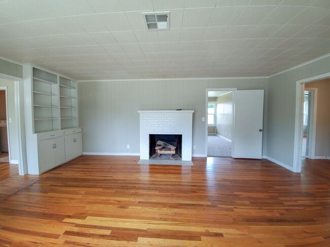Photo - 3 Bed 1 Bath Home in Shawnee