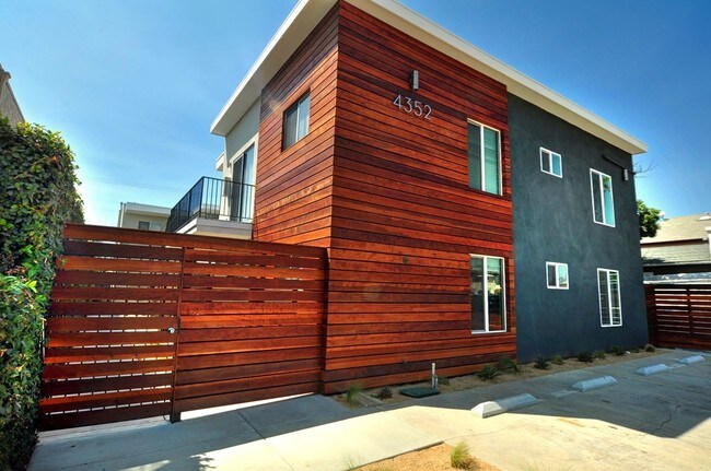 Photo - 4352 Marlborough Ave