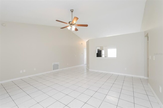 Photo - 807 Savona Pl