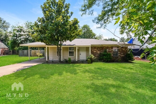 Building Photo - 6265 Shady Glen Cove Rental