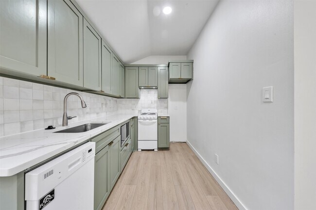 Photo - 601 Pearson Ave