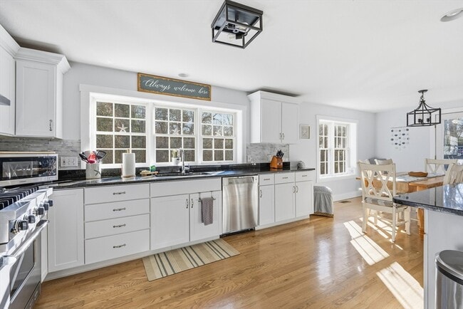 Photo - 578 Huckins Neck Rd