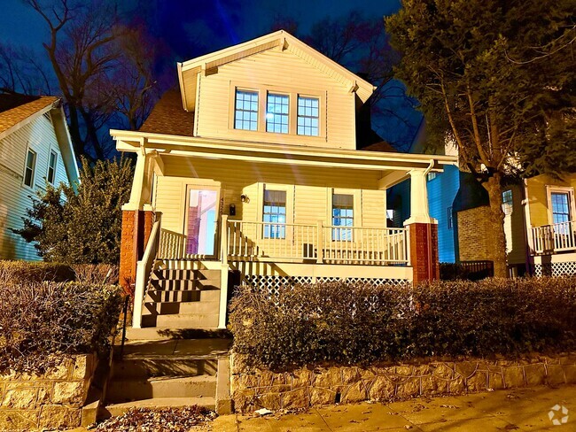 Building Photo - Detached 4 bed 3 bath. Pets Welcome! Rental