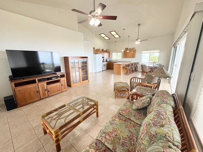 Photo - 3 Bedroom 2 Bathroom with 2 Car Garage