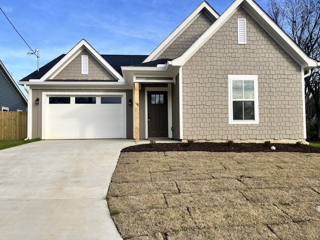 Building Photo - 121 Otis St