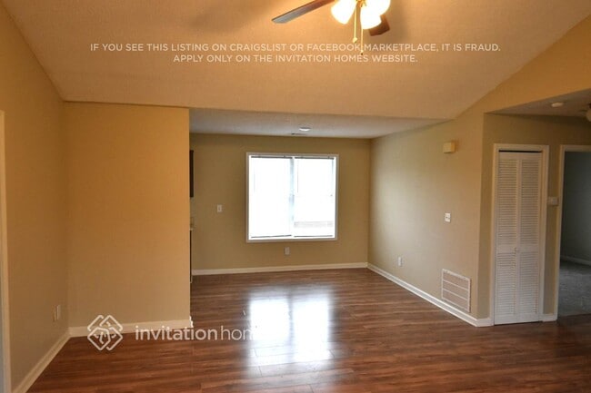 Photo - 443 Linda Ln