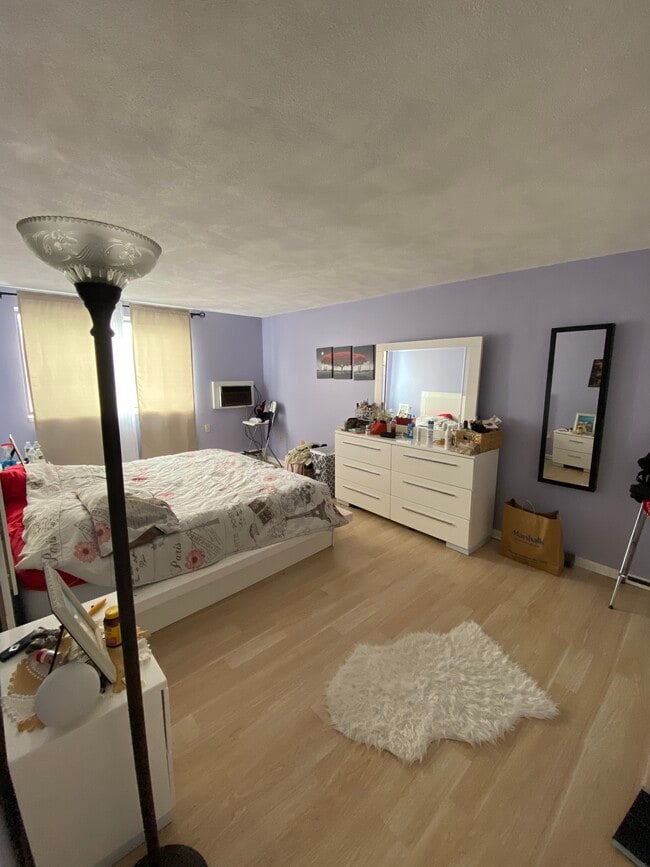 Photo - 400 Governors Dr Unit 22