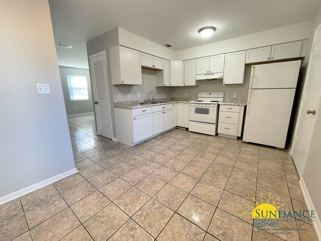 Photo - Great End-Unit Townhouse in Fort Walton Beach!