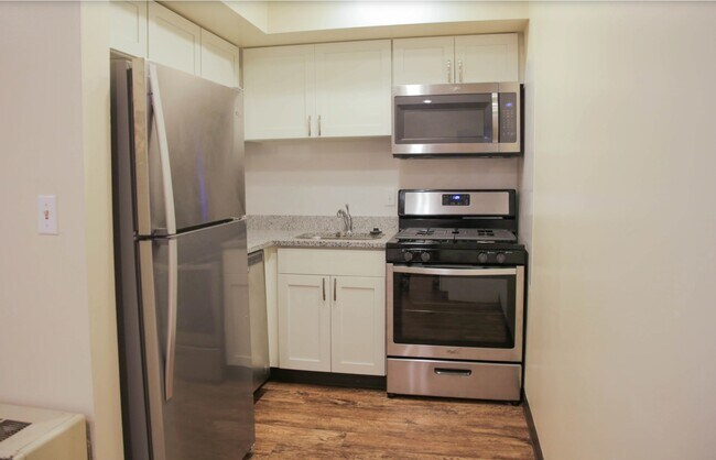 Photo - 173 W 9th Ave Apartments Unit 1