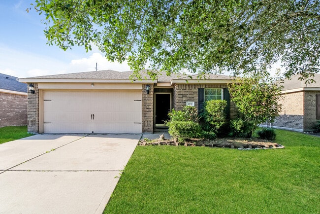 Building Photo - 2107 Golden Topaz Dr