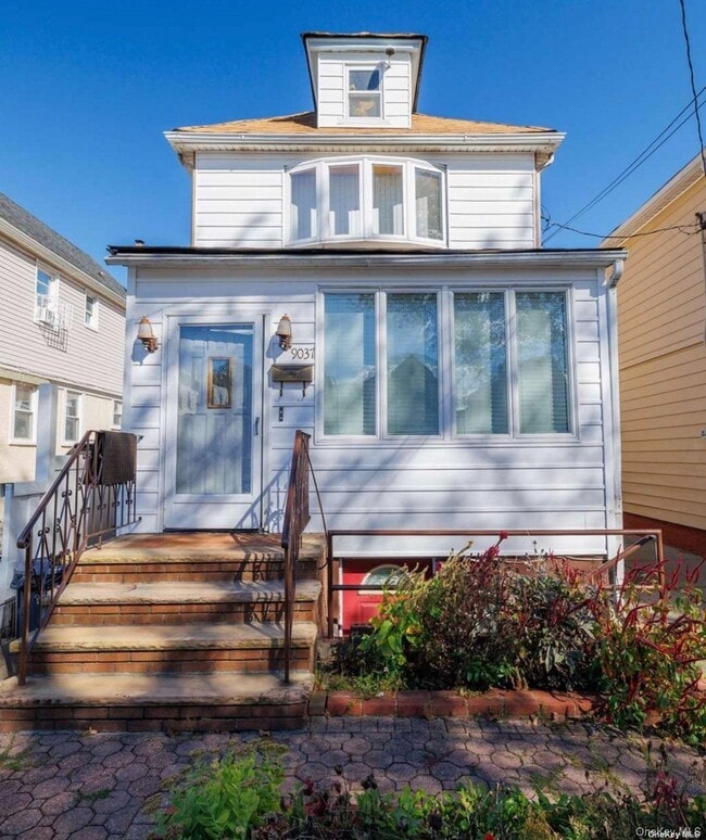 Building Photo - 90-37 186th St Unit 2nd FL