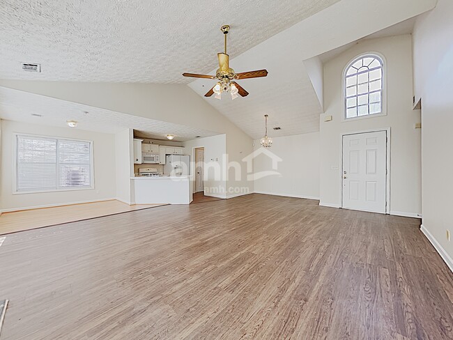 Photo - 740 Chatham Park Dr