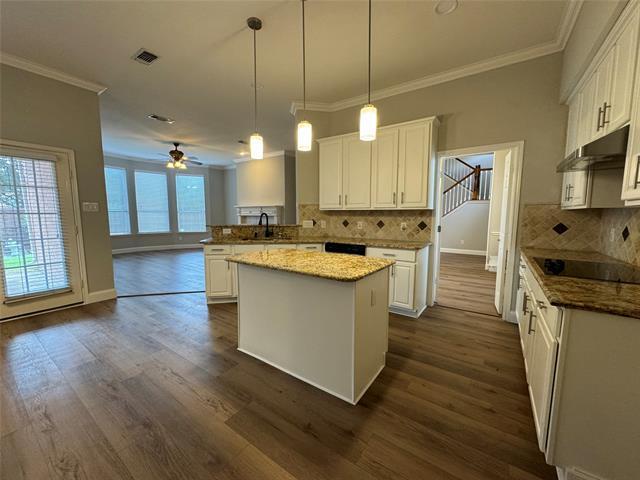 Photo - 1407 Lighthouse Ln