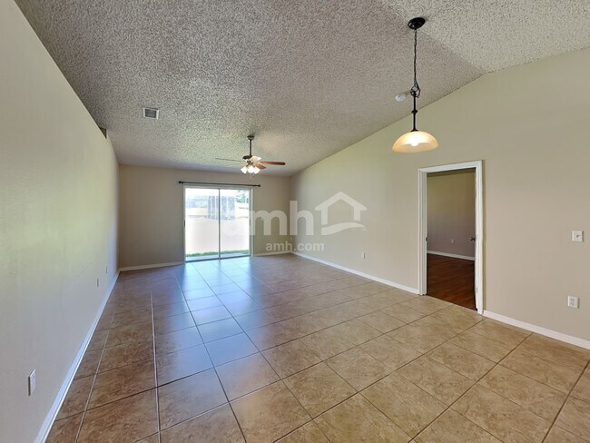 Photo - 224 Sawyerwood Pl