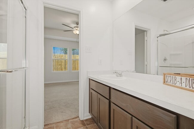 Photo - 1228 Haverford Ln