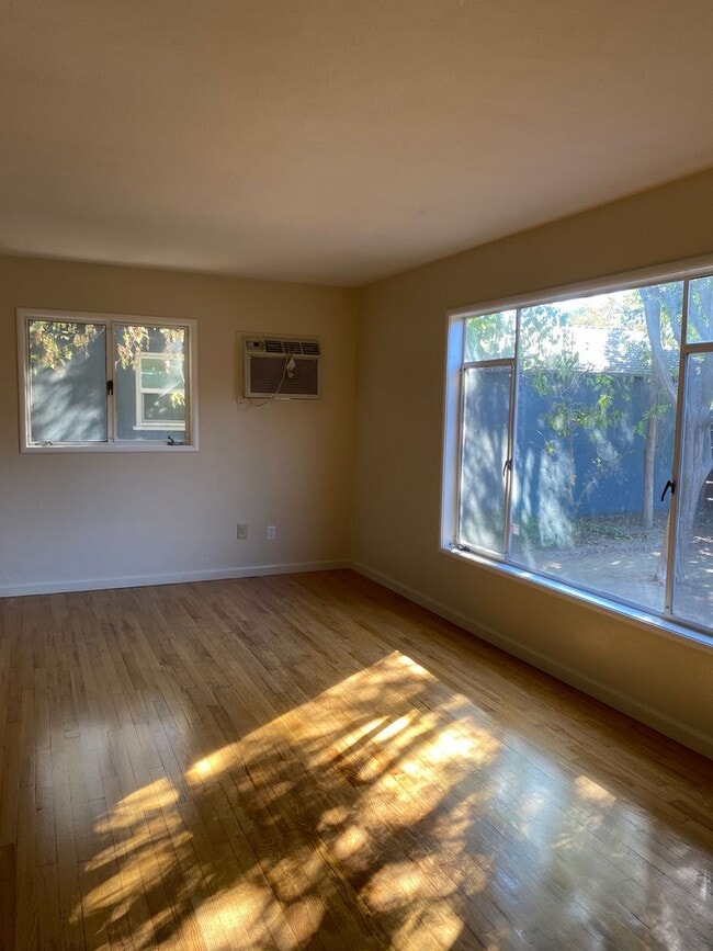 Photo - Quaint 2 Bedroom Duplex