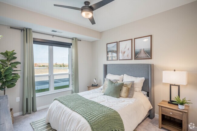 Apache - 1BR, 1BA - 765SF - Bedroom - Vue North Apartments