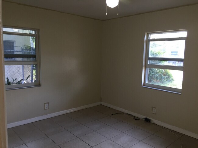 Photo - Nice 2-1 house