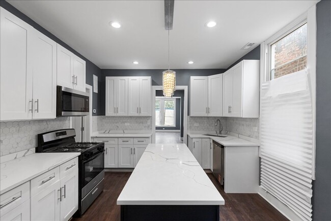 Photo - 2108 S Homan Ave Unidad 2