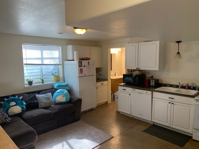 Photo - 2118 9th Ave Unit 2