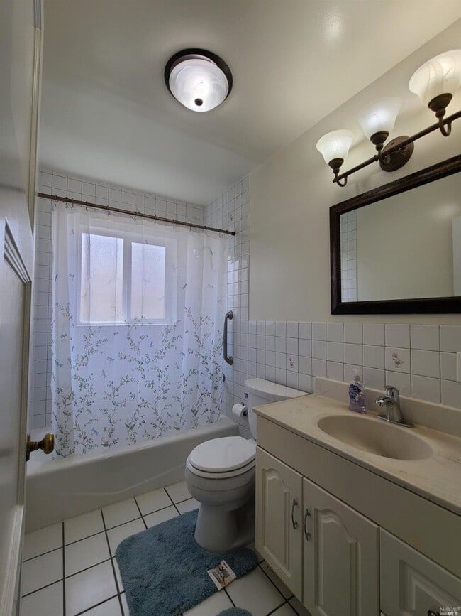 Photo - 129 Maple St