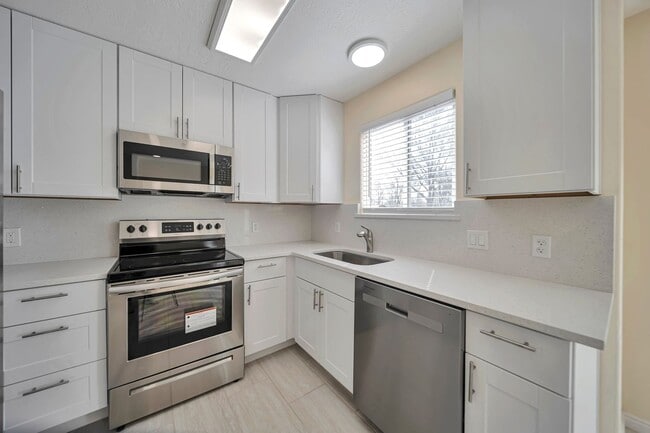 Photo - 2255 Red Robin Rd