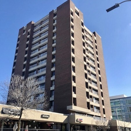 Building Photo - 1105 Massachusetts Ave Unit 9A
